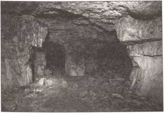 Иллюстрация к книге — По следам древних кладов. Мистика и реальность [i_030.jpg]