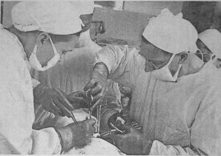 Иллюстрация к книге — Этюды желудочной хирургии [i_007.jpg]