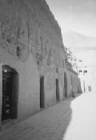 Иллюстрация к книге — Тайны великой пустыни. Миражи Такла-Макан [i_020.jpg]