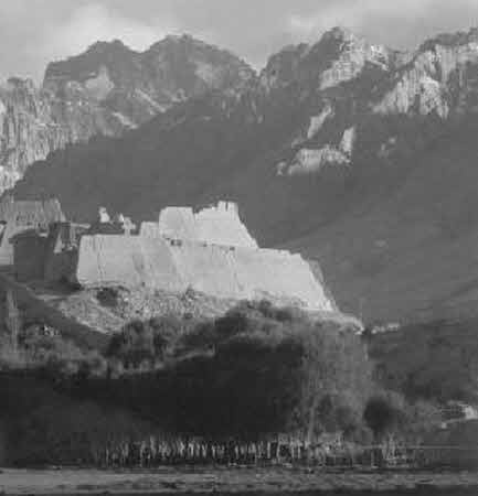 Иллюстрация к книге — Тайны великой пустыни. Миражи Такла-Макан [i_056.jpg]