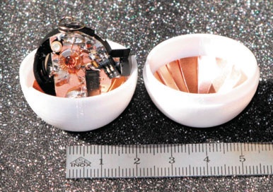 Иллюстрация к книге — Частица на краю Вселенной. Как охота на бозон Хиггса ведет нас к границам нового мира [i_060.jpg]