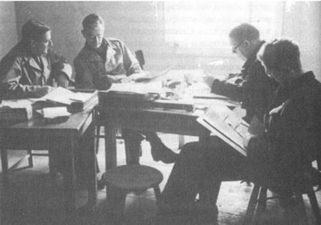 Иллюстрация к книге — Гейзенберг. Принцип неопределенности [pic_55.jpg]