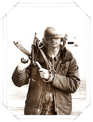 Иллюстрация к книге — Бортжурнал 57-22-10. Хроники вертолетной эскадрильи [i_007.jpg]