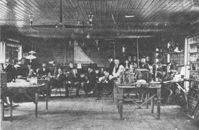 Иллюстрация к книге — Поистине светлая идея. Эдисон. Электрическое освещение [img_43.jpg]