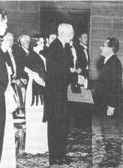 Иллюстрация к книге — На волне Вселенной. Шрёдингер. Квантовые парадоксы [img_88.jpg]