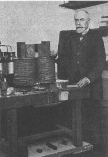 Иллюстрация к книге — Лиза Мейтнер. Расщепление ядра [img_14.jpg]