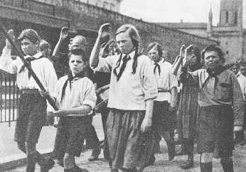 Иллюстрация к книге — Повседневная жизнь Москвы в Сталинскую эпоху. 1930-1940 года [i_017.jpg]