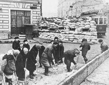 Иллюстрация к книге — Повседневная жизнь Москвы в Сталинскую эпоху. 1930-1940 года [i_026.jpg]