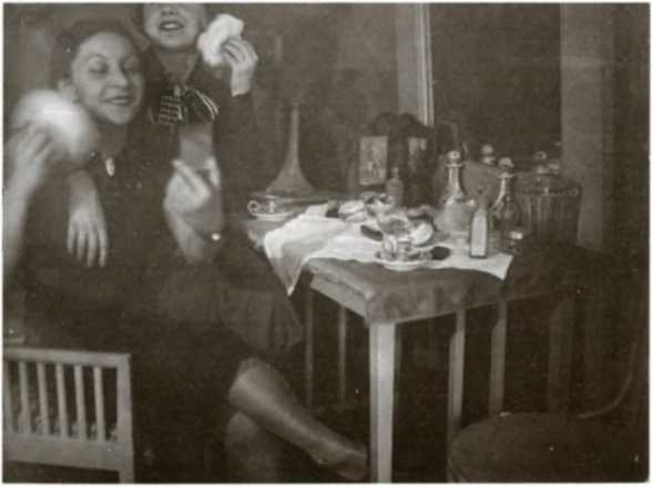 Иллюстрация к книге — Повседневная жизнь Москвы в Сталинскую эпоху 1920-1930-е годы [i_026.jpg]