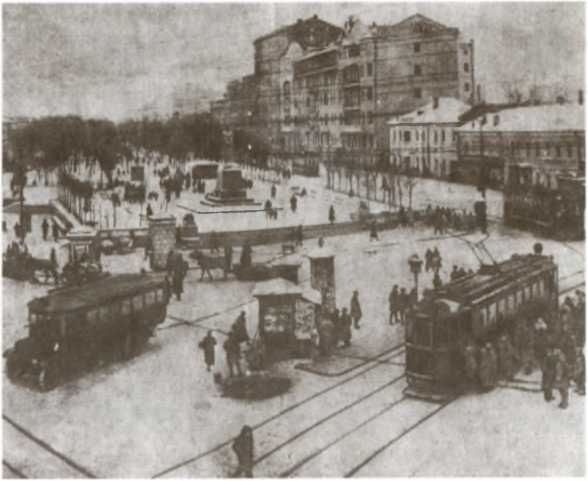 Иллюстрация к книге — Повседневная жизнь Москвы в Сталинскую эпоху 1920-1930-е годы [i_043.jpg]