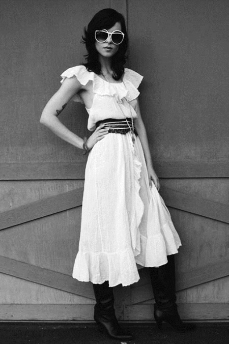 Иллюстрация к книге — #Girlboss. Как я создала миллионный бизнес, не имея денег, офиса и высшего образования [i_012.jpg]