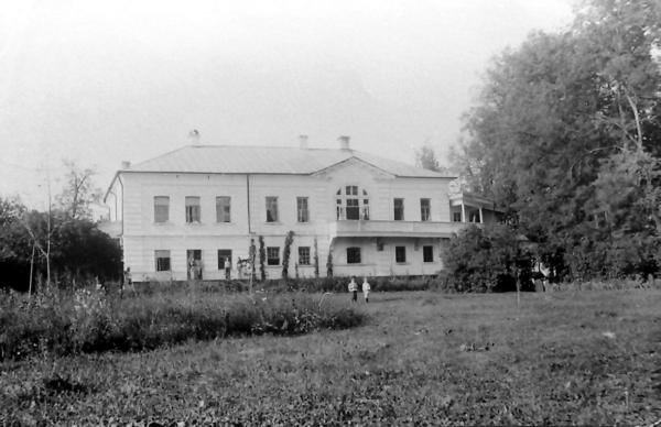 Иллюстрация к книге — Лев Толстой [i_011.jpg]