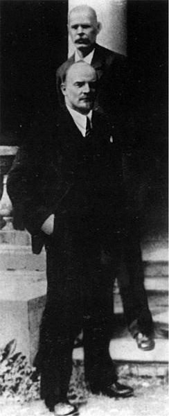 Иллюстрация к книге — Максим Горький [i_018.jpg]