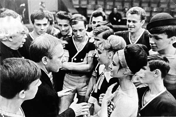 Иллюстрация к книге — Канатоходка. Автобиография [i_014.jpg]