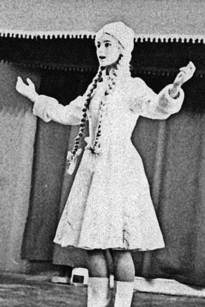 Иллюстрация к книге — Канатоходка. Автобиография [i_020.jpg]