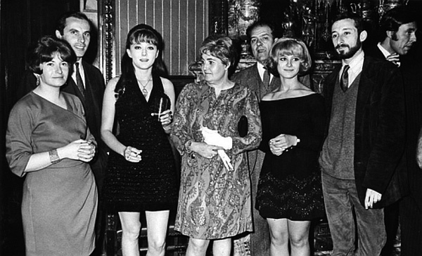 Иллюстрация к книге — Канатоходка. Автобиография [i_062.jpg]