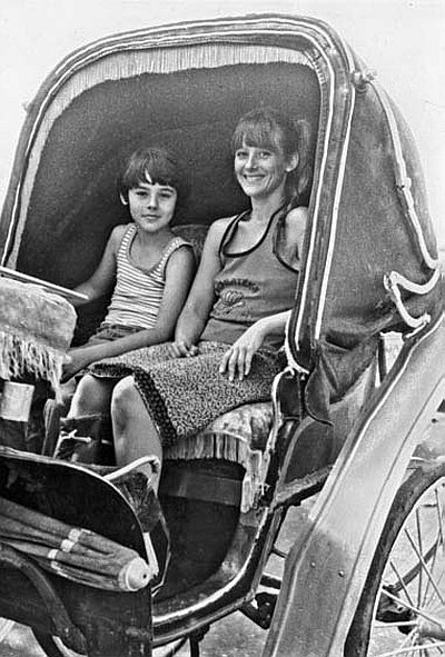 Иллюстрация к книге — Канатоходка. Автобиография [i_082.jpg]