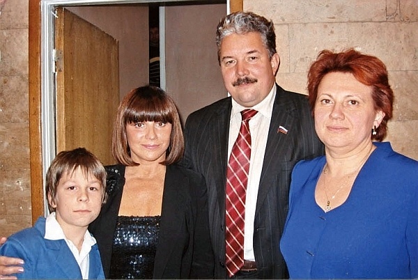 Иллюстрация к книге — Канатоходка. Автобиография [i_092.jpg]