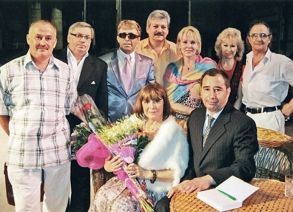 Иллюстрация к книге — Канатоходка. Автобиография [i_116.jpg]