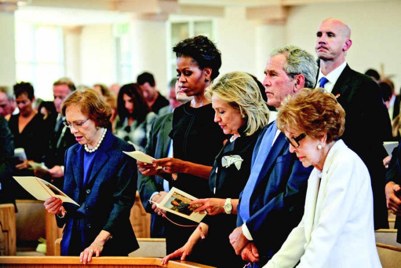 Иллюстрация к книге — Первая леди. Тайная жизнь жен президентов [i_035.jpg]