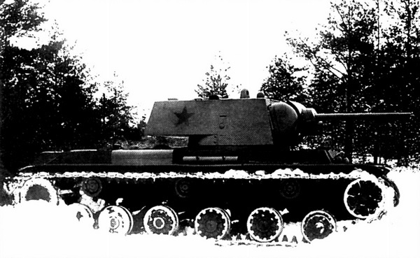 Иллюстрация к книге — Тяжёлый танк КВ. Часть 1 [i_027.jpg]