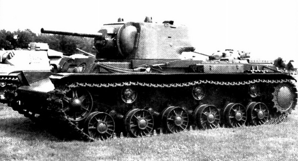 Иллюстрация к книге — Тяжёлый танк КВ. Часть 1 [i_051.jpg]