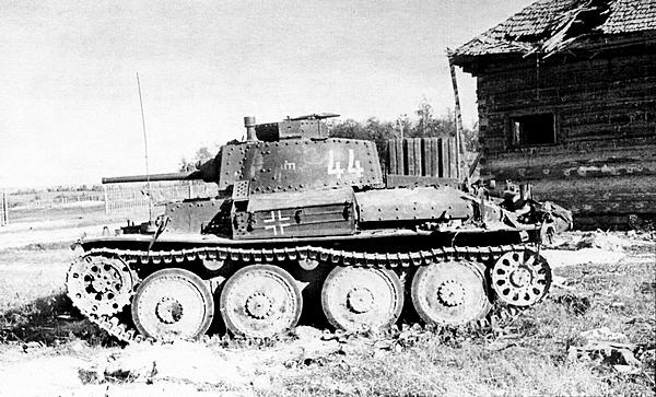 Иллюстрация к книге — Лёгкий танк Pz.38(t) [i_042.jpg]