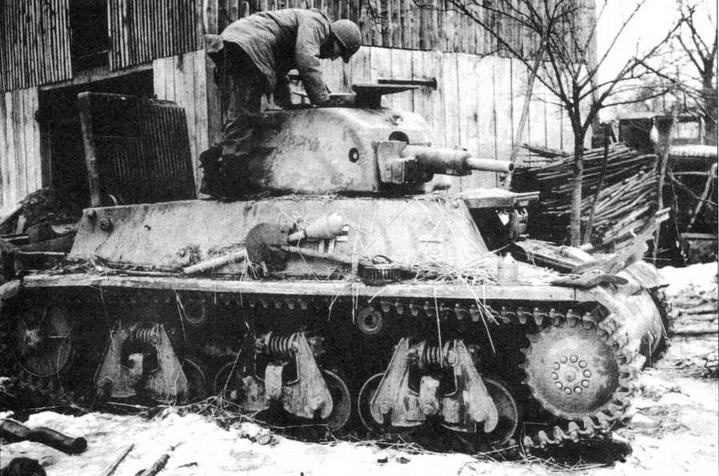 Иллюстрация к книге — Трофейная бронетанковая техника Вермахта [img_42.jpg]