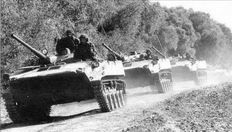 Иллюстрация к книге — Боевые машины десанта [i_079.jpg]