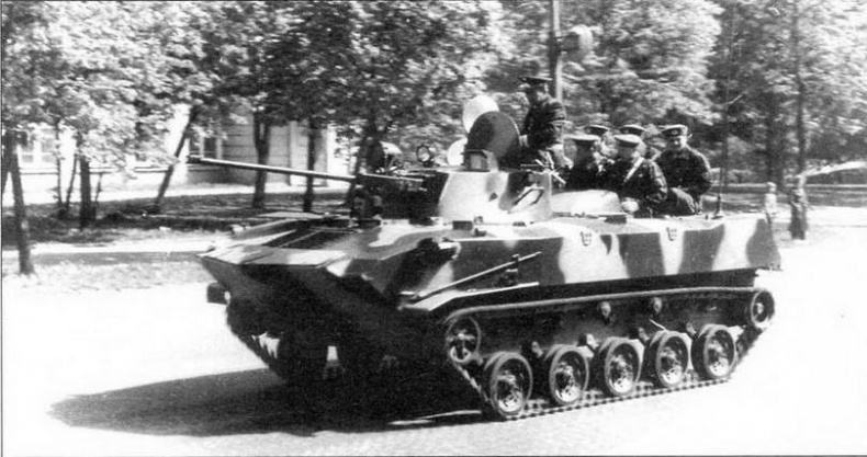 Иллюстрация к книге — Боевые машины десанта [i_099.jpg]