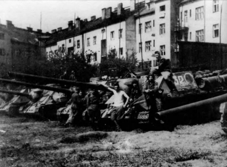 Иллюстрация к книге — Бронетанковая техника Красной Армии, 1939–1945 [img_158.jpg]