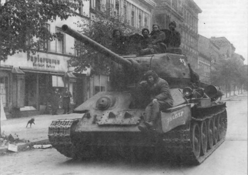 Иллюстрация к книге — Бронетанковая техника Красной Армии, 1939–1945 [img_94.jpg]