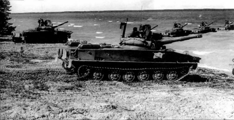 Иллюстрация к книге — Плавающий танк ПТ-76 [img_114.jpg]