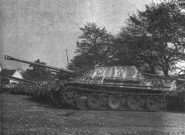 Иллюстрация к книге — Бронетанковая техника третьего рейха [img_124.jpg]