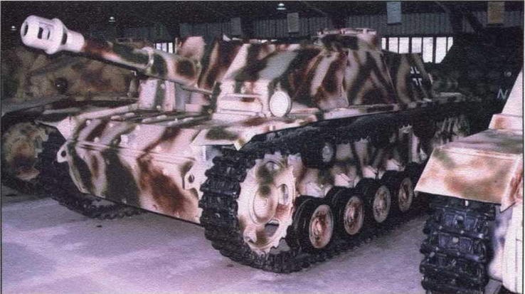 Иллюстрация к книге — Бронетанковая техника третьего рейха [img_247.jpg]