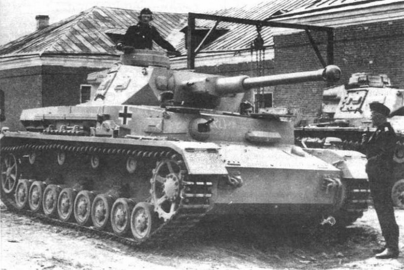 Иллюстрация к книге — Бронетанковая техника третьего рейха [img_33.jpg]