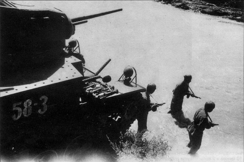 Иллюстрация к книге — Легкий танк «Стюарт» [img_48.jpg]