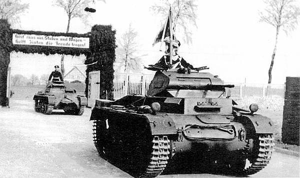 Иллюстрация к книге — Лёгкий танк Panzer II [i_002.jpg]