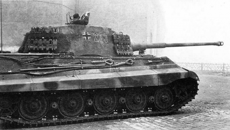 Иллюстрация к книге — Тяжелый танк «Королевский тигр» [img_43.jpg]