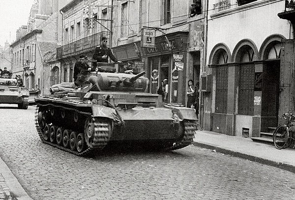 Иллюстрация к книге — Средний танк Panzer III [i_041.jpg]