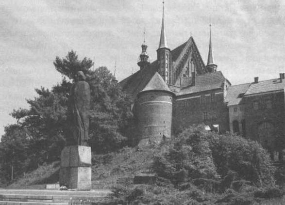 Иллюстрация к книге — По кругу с Землей. Коперник. Гелиоцентризм. [img_62.jpg]