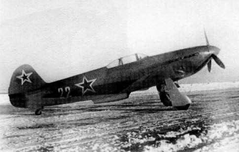 Иллюстрация к книге — Як-3. Истребитель «Победа» [i_035.jpg]