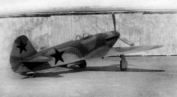 Иллюстрация к книге — Як-3. Истребитель «Победа» [i_065.jpg]