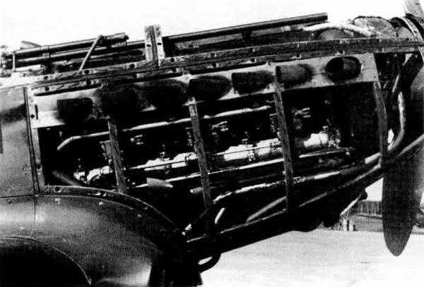 Иллюстрация к книге — Як-3. Истребитель «Победа» [i_075.jpg]