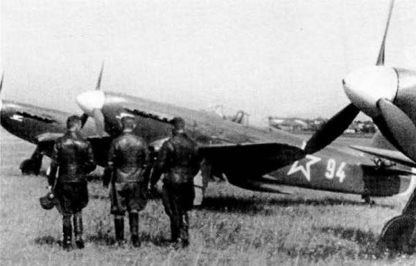 Иллюстрация к книге — Як-3. Истребитель «Победа» [i_131.jpg]