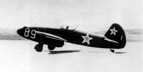 Иллюстрация к книге — Як-3. Истребитель «Победа» [i_152.jpg]