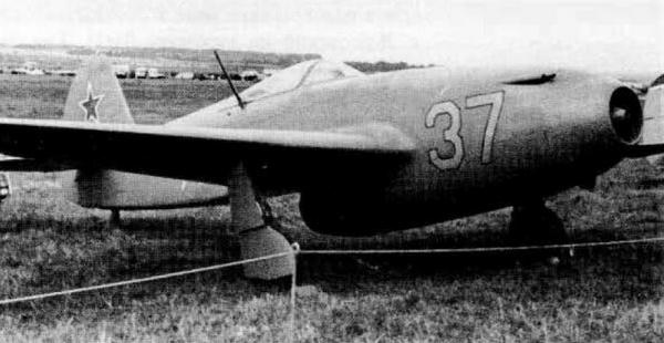 Иллюстрация к книге — Як-3. Истребитель «Победа» [i_155.jpg]