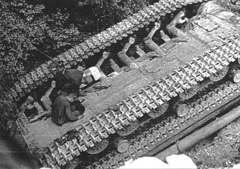 Иллюстрация к книге — Тяжёлый танк Т-10 [pic_43.jpg]