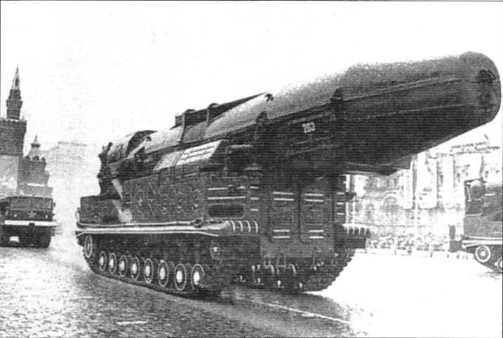 Иллюстрация к книге — Тяжёлый танк Т-10 [pic_59.jpg]