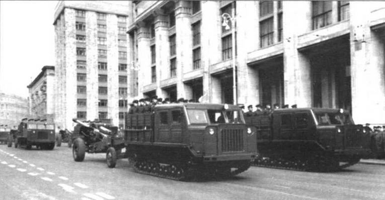 Иллюстрация к книге — Артиллерийские тягачи Советской Армии [img_26.jpg]